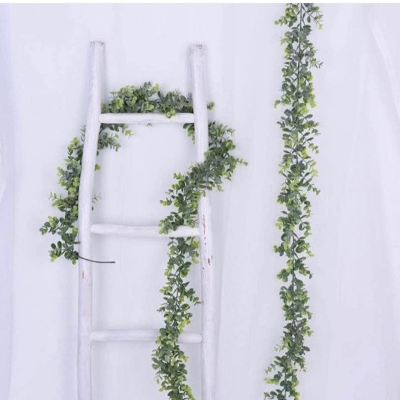 10 pack Boxwood Eucalyptus Garlands Artificial Vines Greenery 60 feet ~ New - Picture 3 of 4